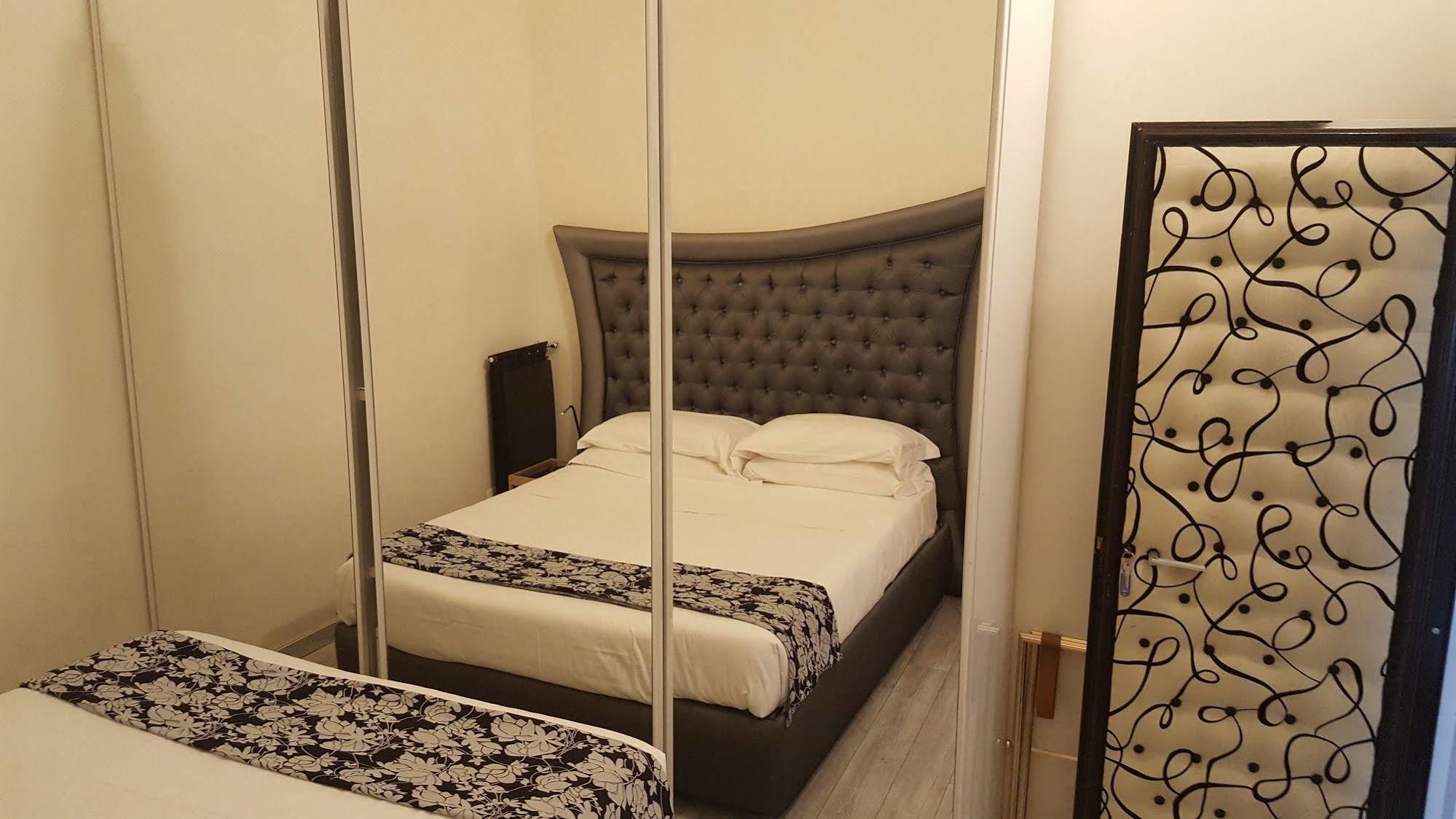 Esedra Relais Hotel Рим Екстериор снимка